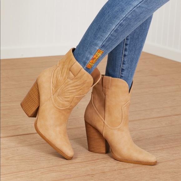 Sold Out - Picture 5 of 14